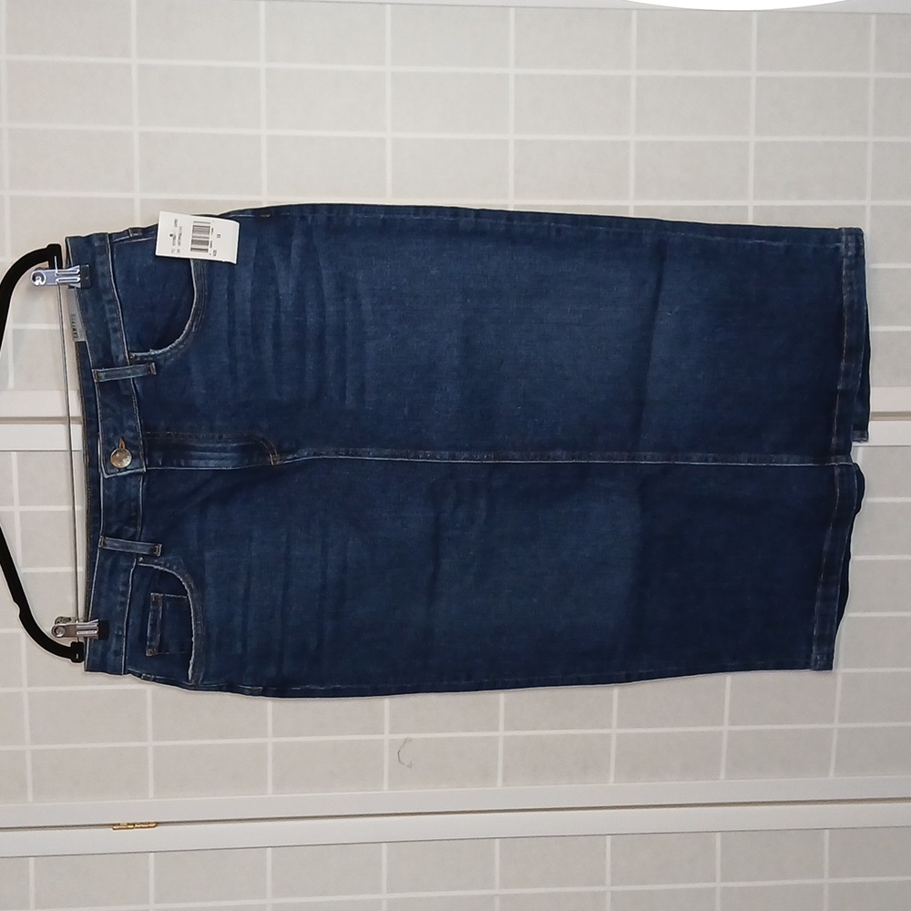 Kut from the Kloth Dark Blue Denim Skirt